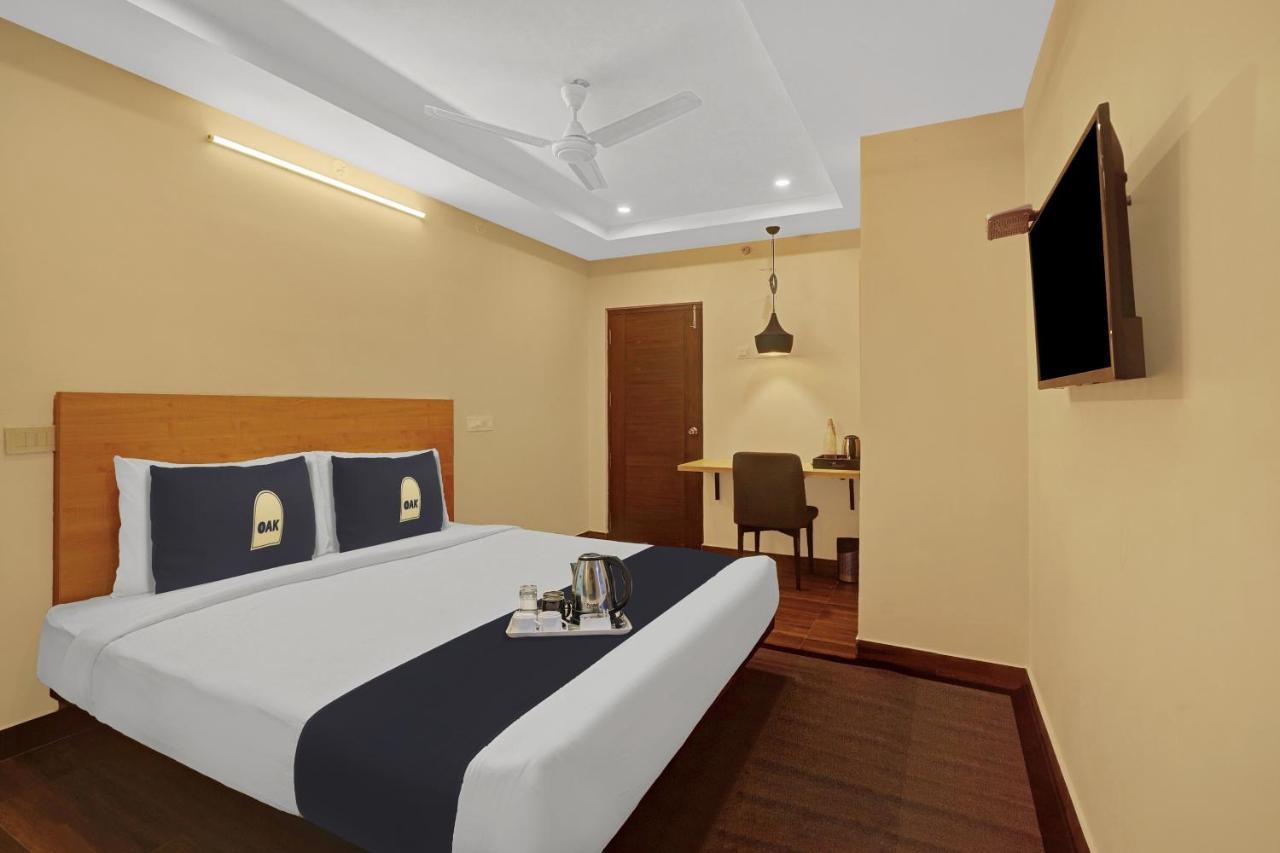 Capital O De Alphabet Kakinada Hotel Екстериор снимка