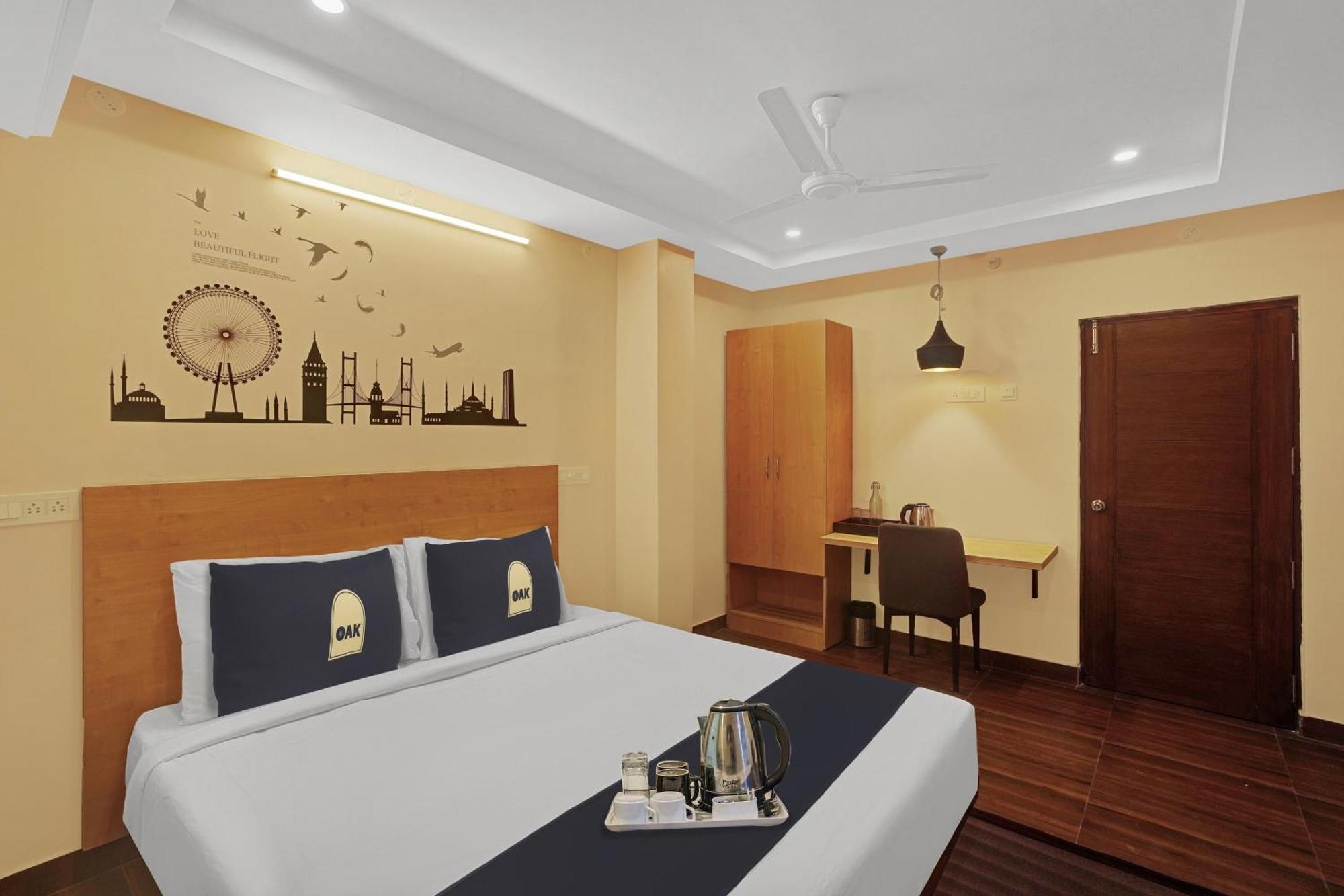 Capital O De Alphabet Kakinada Hotel Екстериор снимка