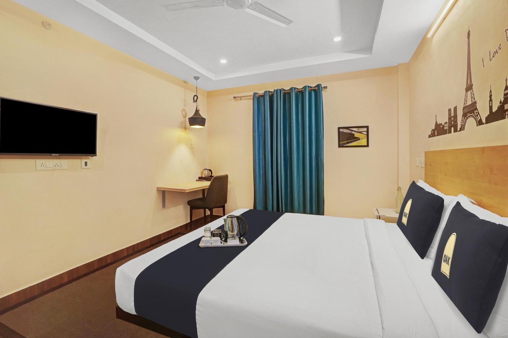 Capital O De Alphabet Kakinada Hotel Екстериор снимка