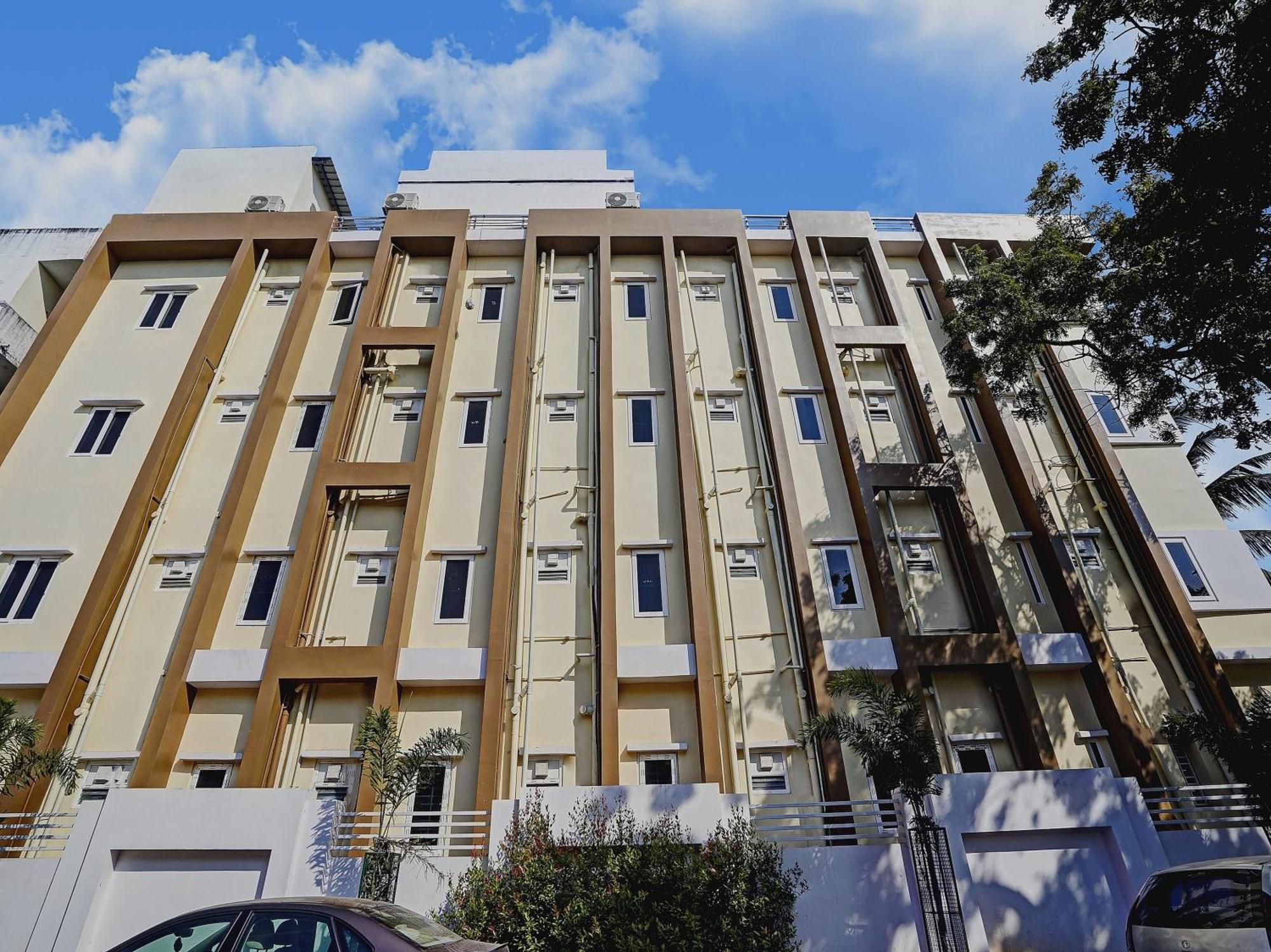Capital O De Alphabet Kakinada Hotel Екстериор снимка