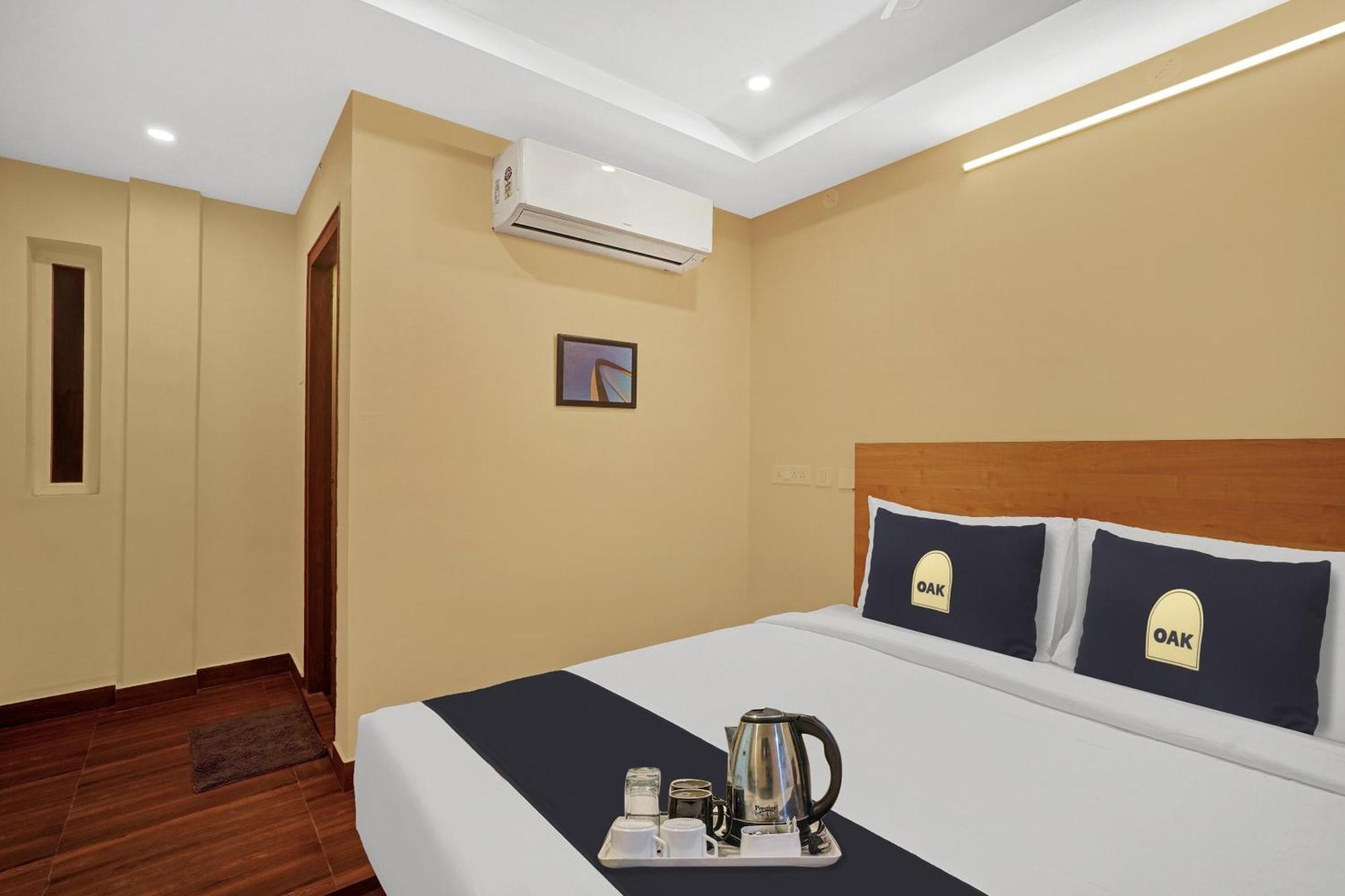 Capital O De Alphabet Kakinada Hotel Екстериор снимка