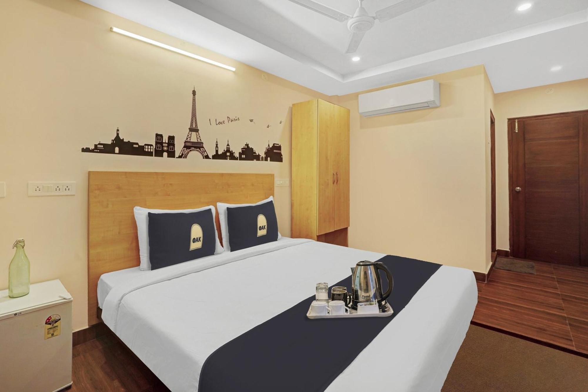 Capital O De Alphabet Kakinada Hotel Екстериор снимка