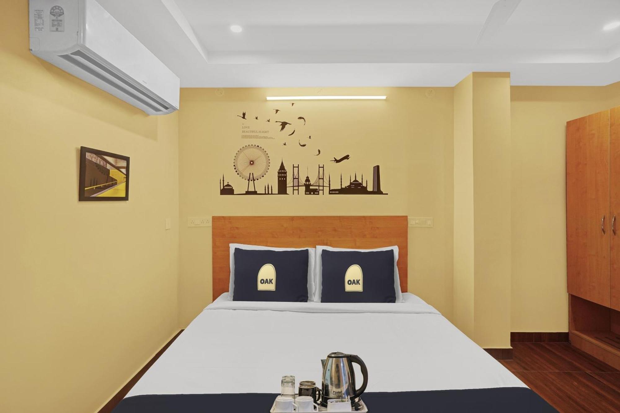 Capital O De Alphabet Kakinada Hotel Екстериор снимка