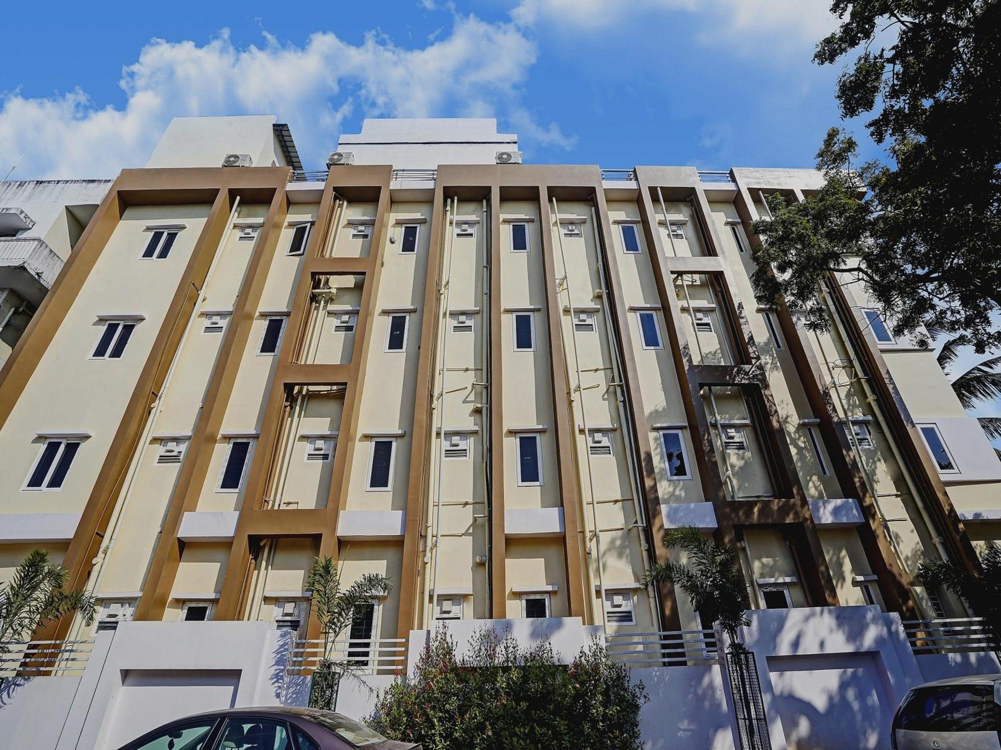 Capital O De Alphabet Kakinada Hotel Екстериор снимка